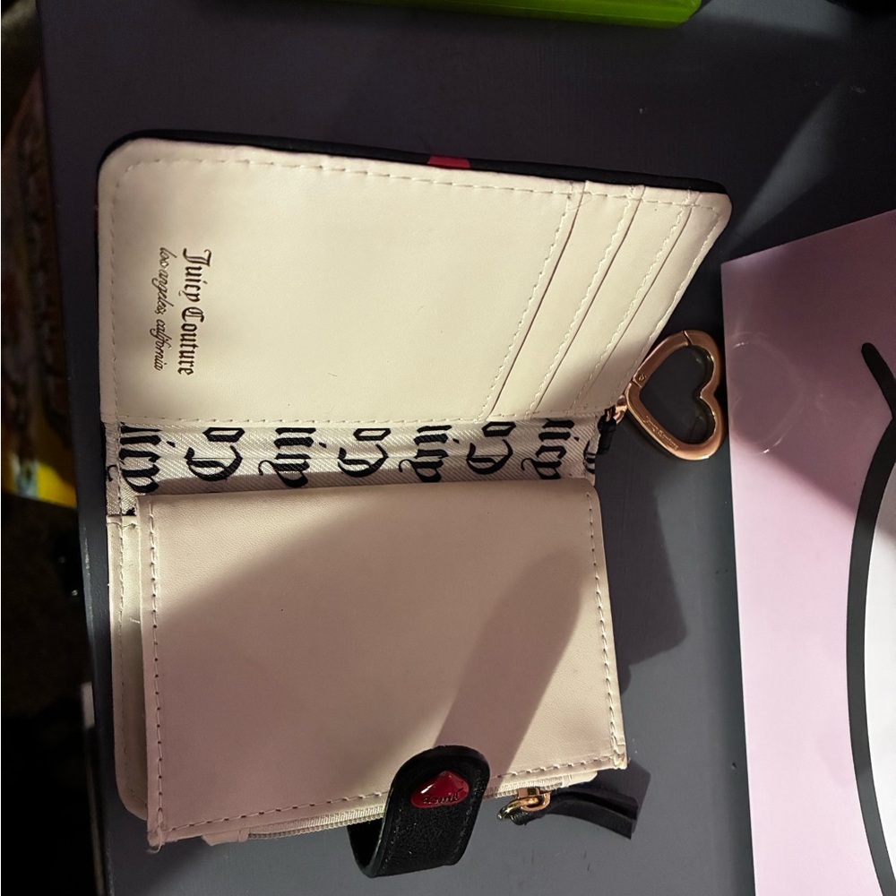 Juicy Couture Wallet - Picture 6 of 6